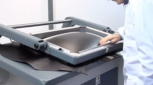 The Balloon — electropneumatic hide stretching membrane